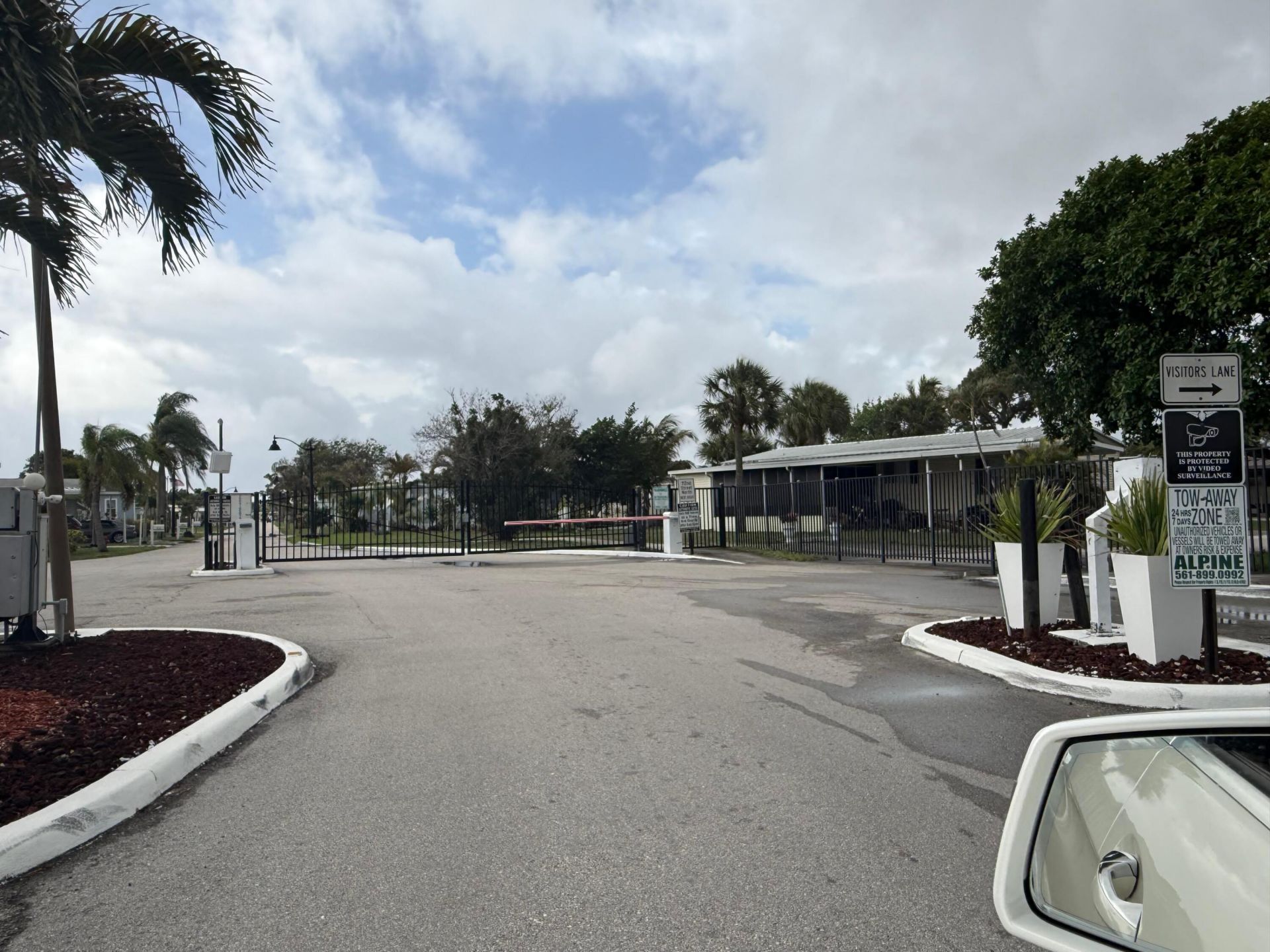 4022 68th Street N, Unit 826, Riviera Beach, FL 33404 Photo