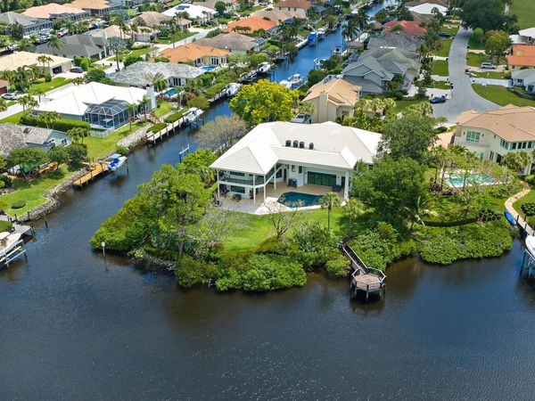 8818 SE Riverfront Terrace, Tequesta, FL 33469