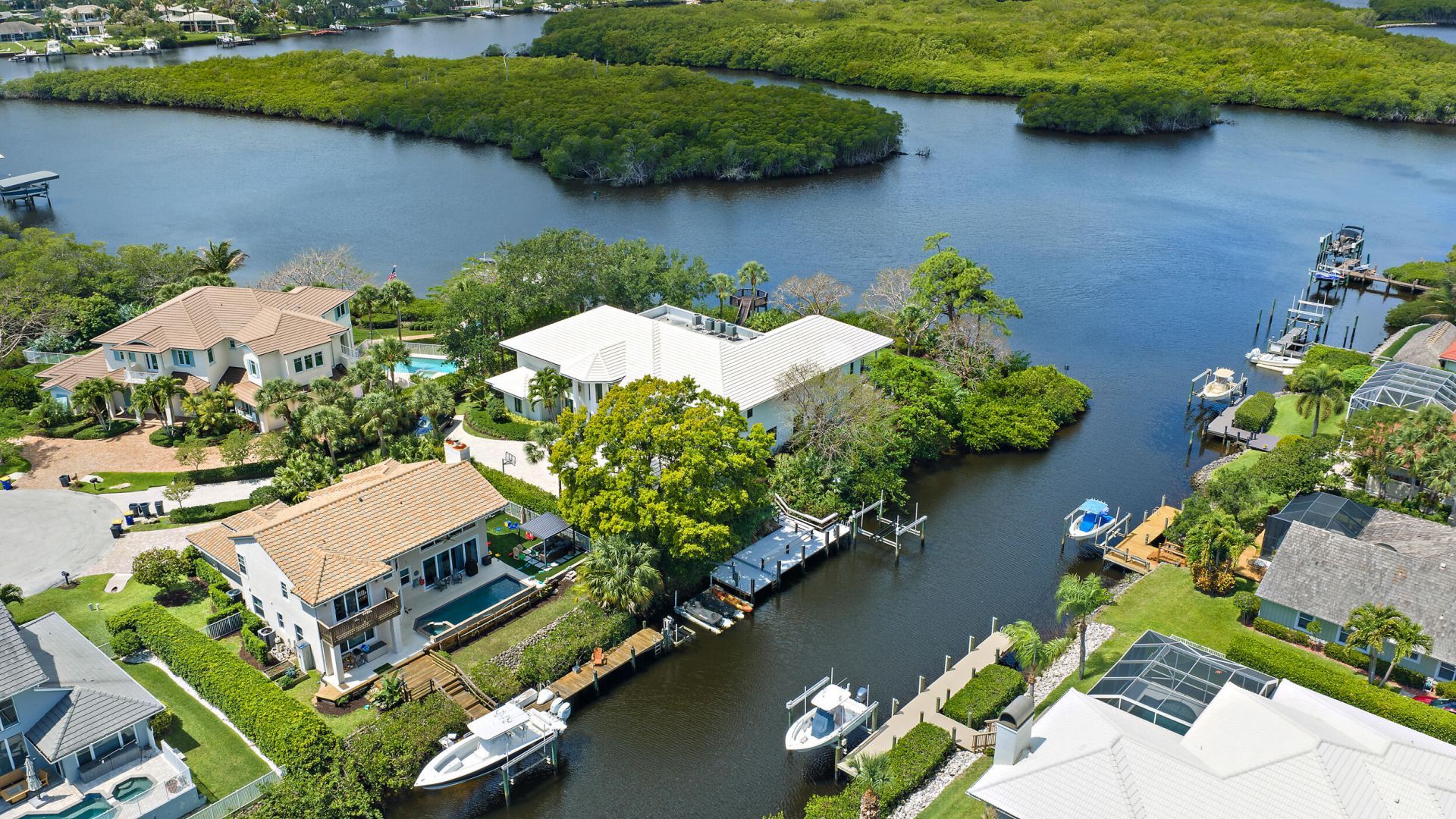 8818 SE Riverfront Terrace, Tequesta, FL 33469 Photo