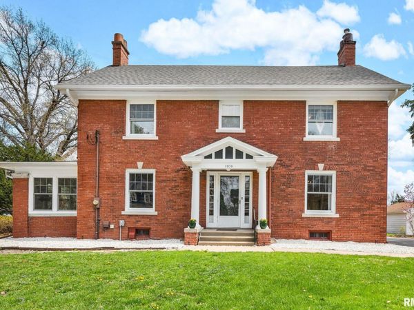 1109 N Prairie Street, Galesburg, IL 61401