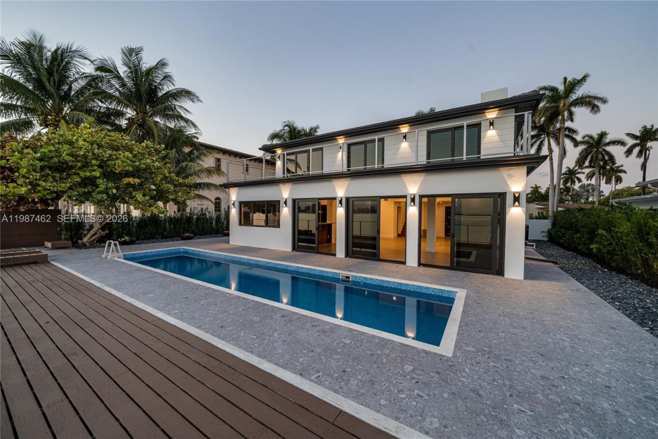 1351 Bay Ter, North Bay Village, FL 33141 Photo