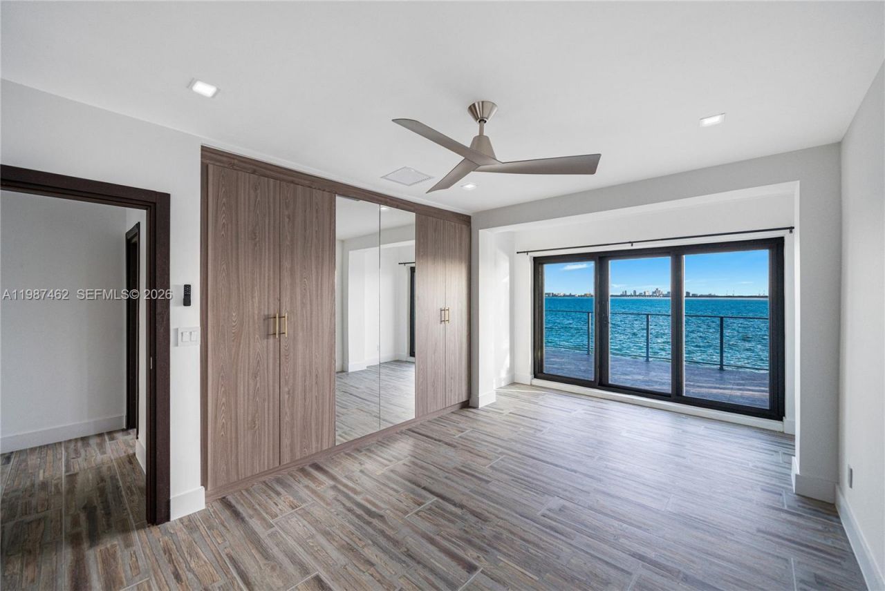 1351 Bay Ter, North Bay Village, FL 33141 Photo