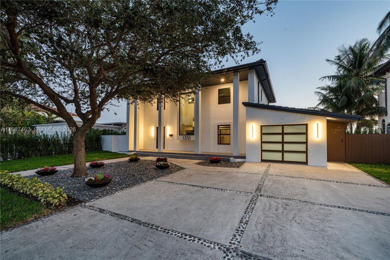 1351 Bay Ter, North Bay Village, FL 33141 Photo