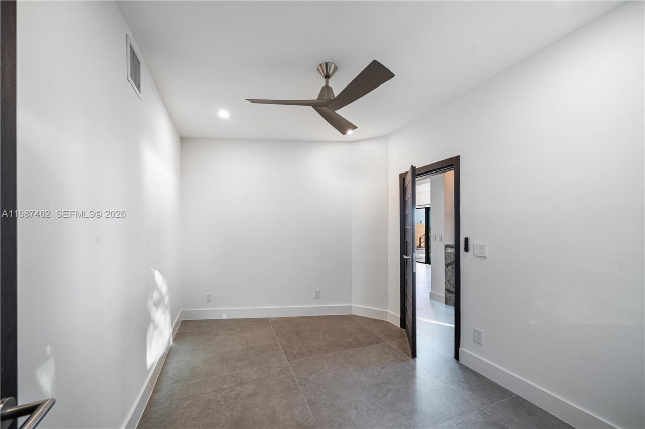 1351 Bay Ter, North Bay Village, FL 33141 Photo