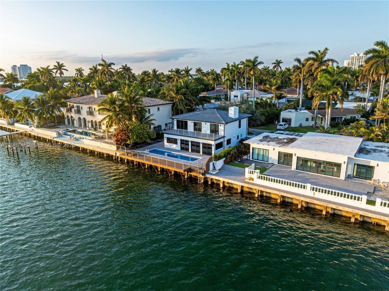 1351 Bay Ter, North Bay Village, FL 33141 Photo
