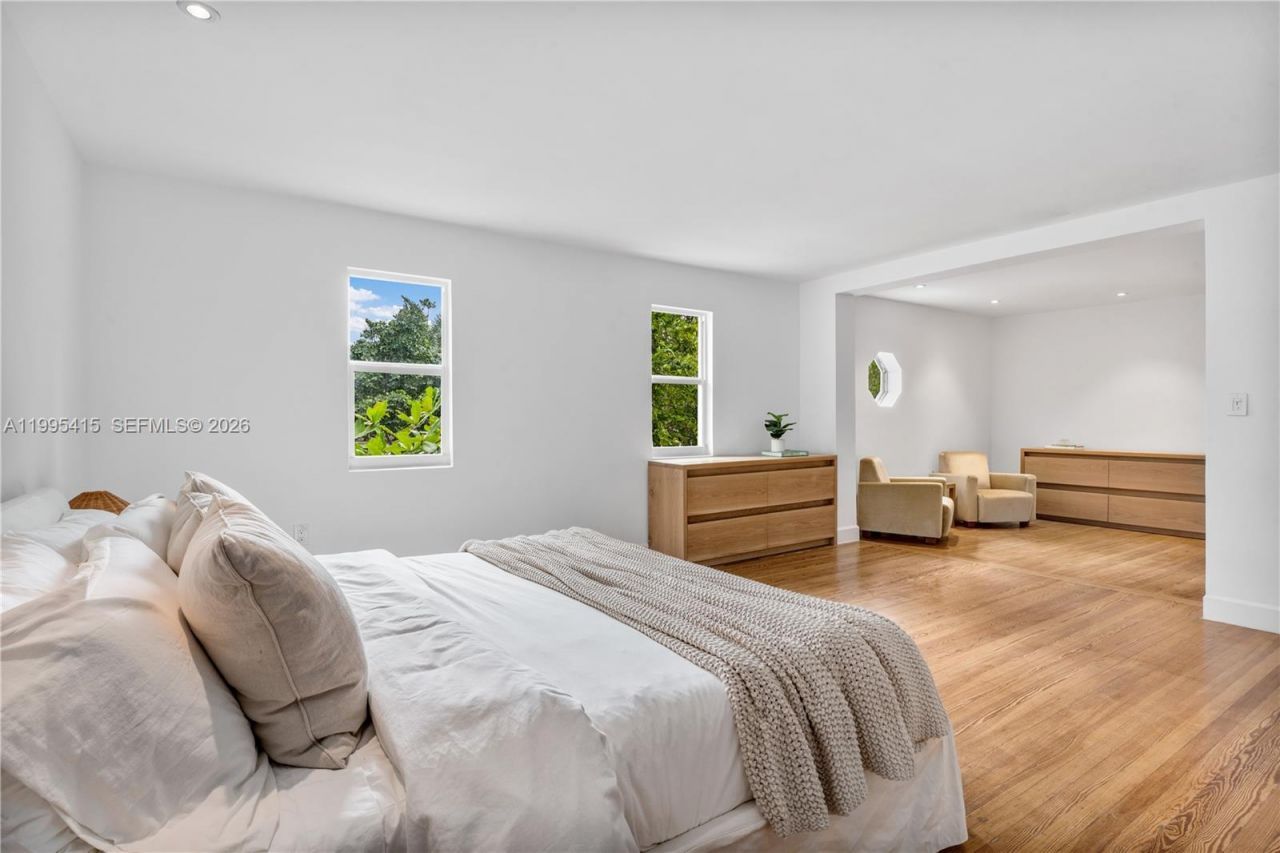 5812 Alton Rd, Miami Beach, FL 33140 Photo