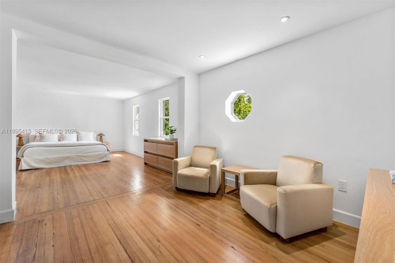 5812 Alton Rd, Miami Beach, FL 33140 Photo