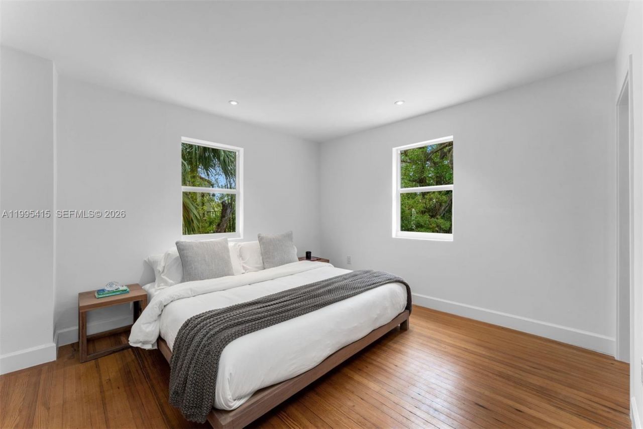 5812 Alton Rd, Miami Beach, FL 33140 Photo