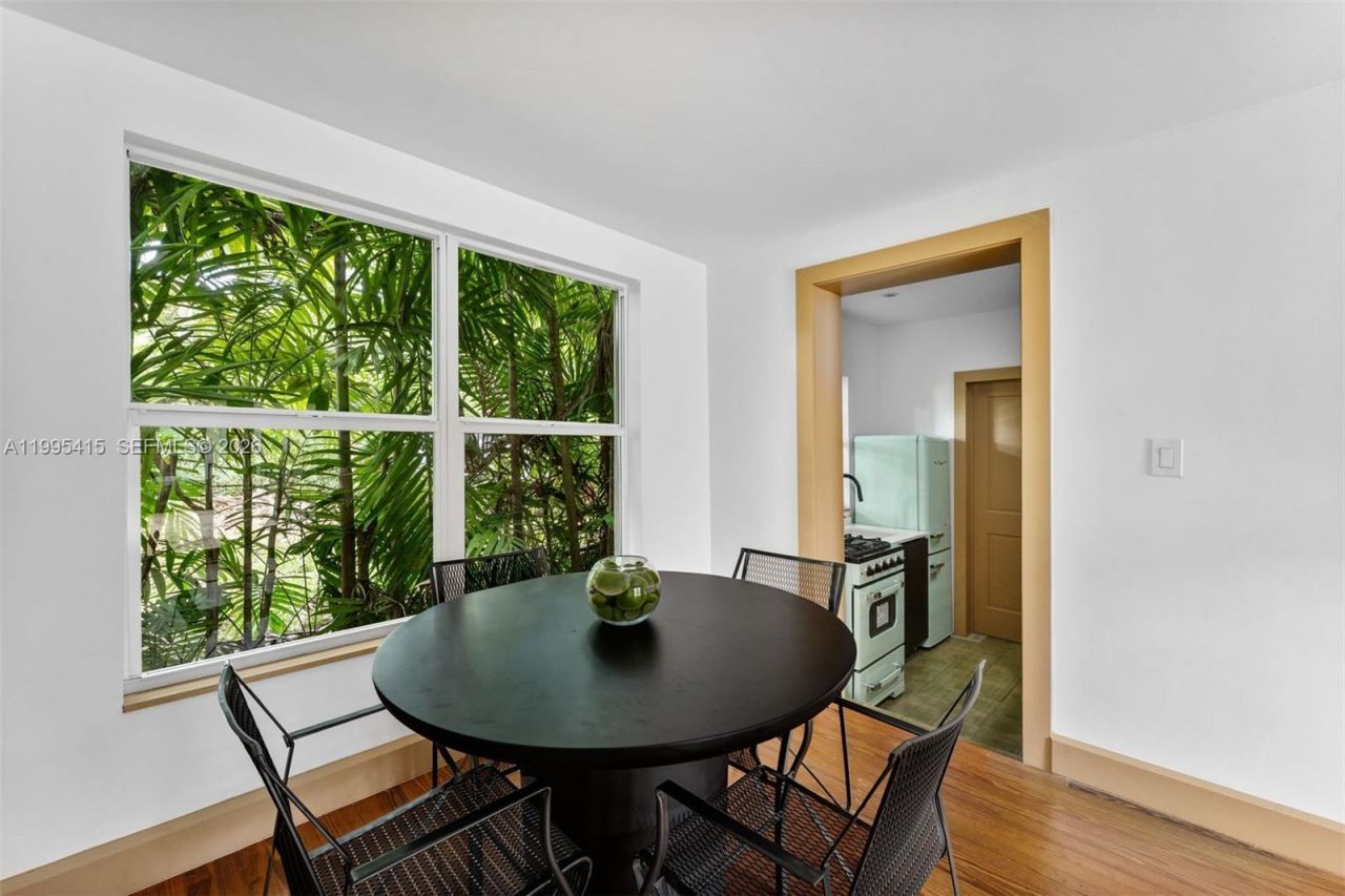 5812 Alton Rd, Miami Beach, FL 33140 Photo