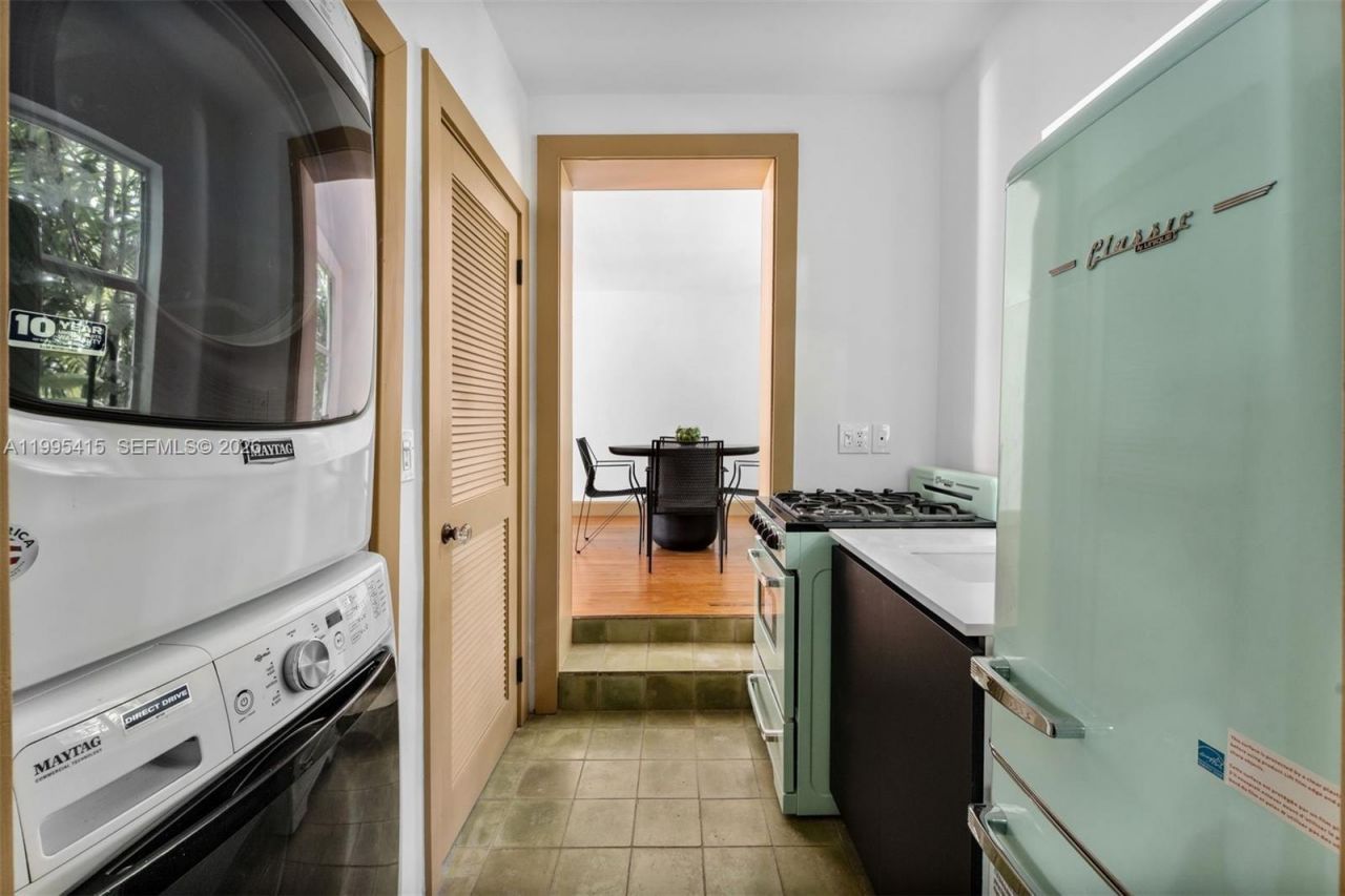 5812 Alton Rd, Miami Beach, FL 33140 Photo