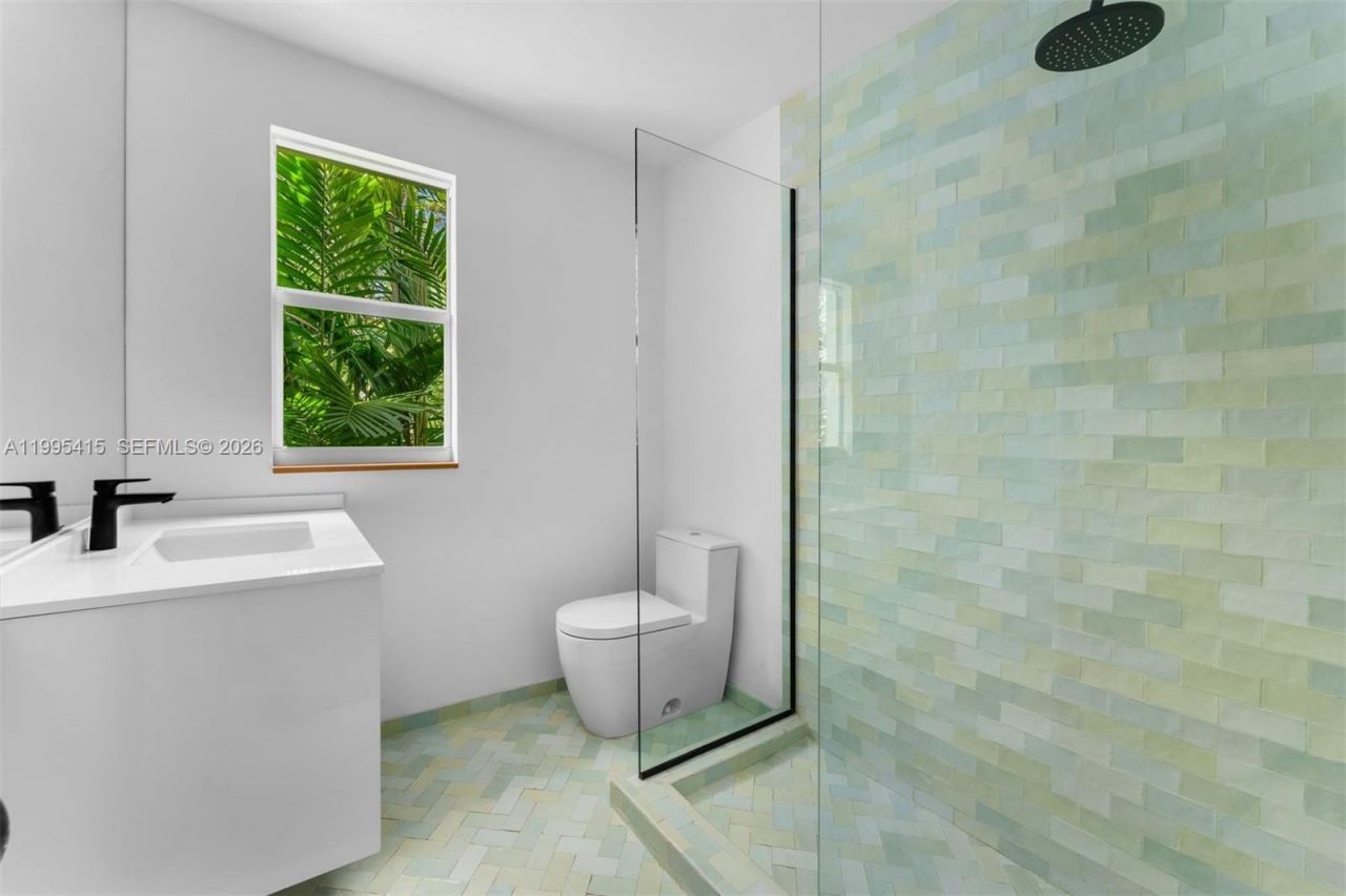 5812 Alton Rd, Miami Beach, FL 33140 Photo