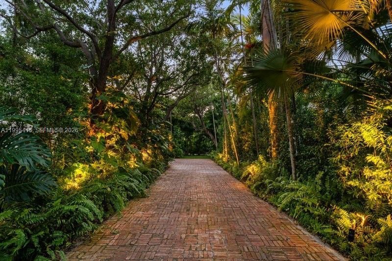 5812 Alton Rd, Miami Beach, FL 33140 Photo