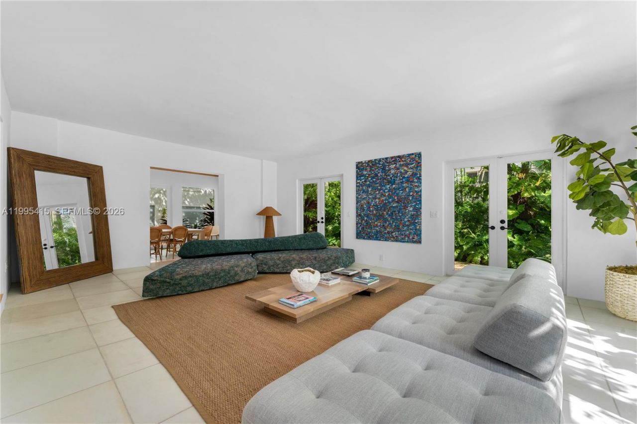 5812 Alton Rd, Miami Beach, FL 33140 Photo