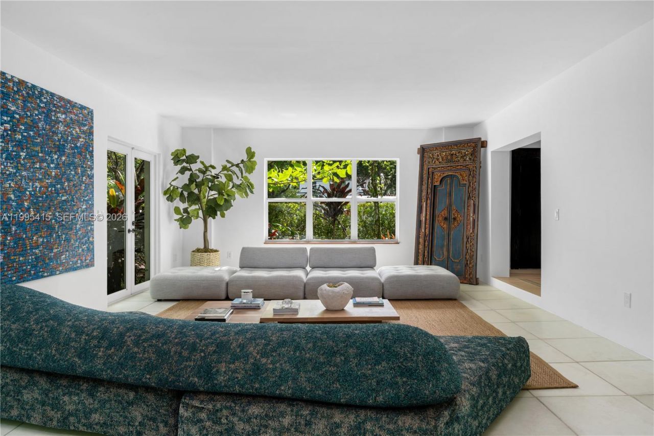 5812 Alton Rd, Miami Beach, FL 33140 Photo