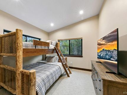 1071 Modoc Way, South Lake Tahoe, CA 96150 Photo