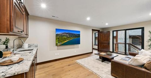 1071 Modoc Way, South Lake Tahoe, CA 96150 Photo