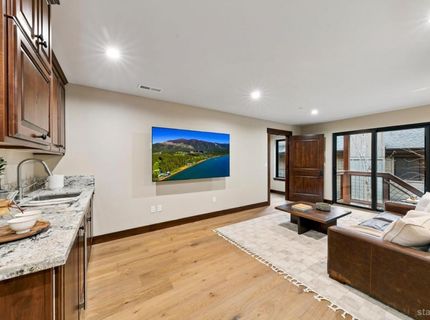 1071 Modoc Way, South Lake Tahoe, CA 96150 Photo