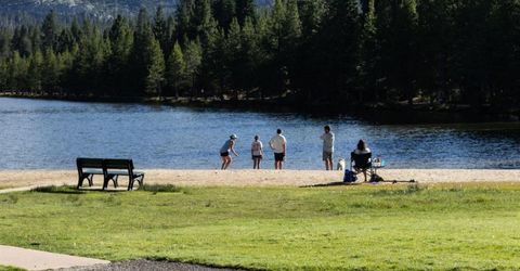 1071 Modoc Way, South Lake Tahoe, CA 96150 Photo