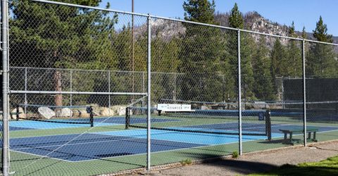 1071 Modoc Way, South Lake Tahoe, CA 96150 Photo