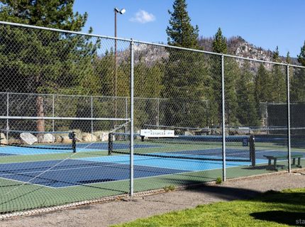 1071 Modoc Way, South Lake Tahoe, CA 96150 Photo