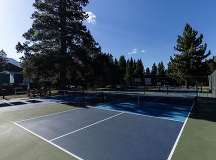 1071 Modoc Way, South Lake Tahoe, CA 96150 Photo