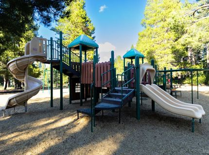 1071 Modoc Way, South Lake Tahoe, CA 96150 Photo