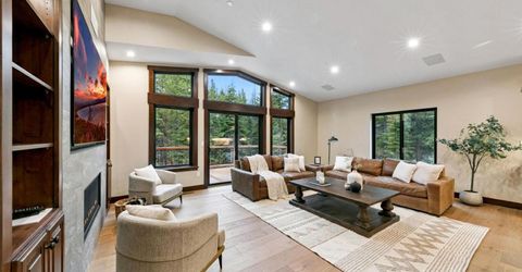 1071 Modoc Way, South Lake Tahoe, CA 96150 Photo