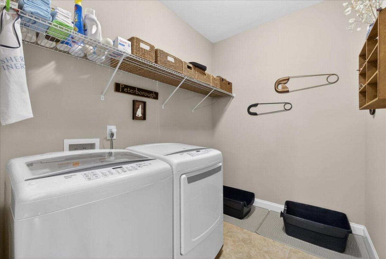 9955 Honeylocust Lane Photo 25