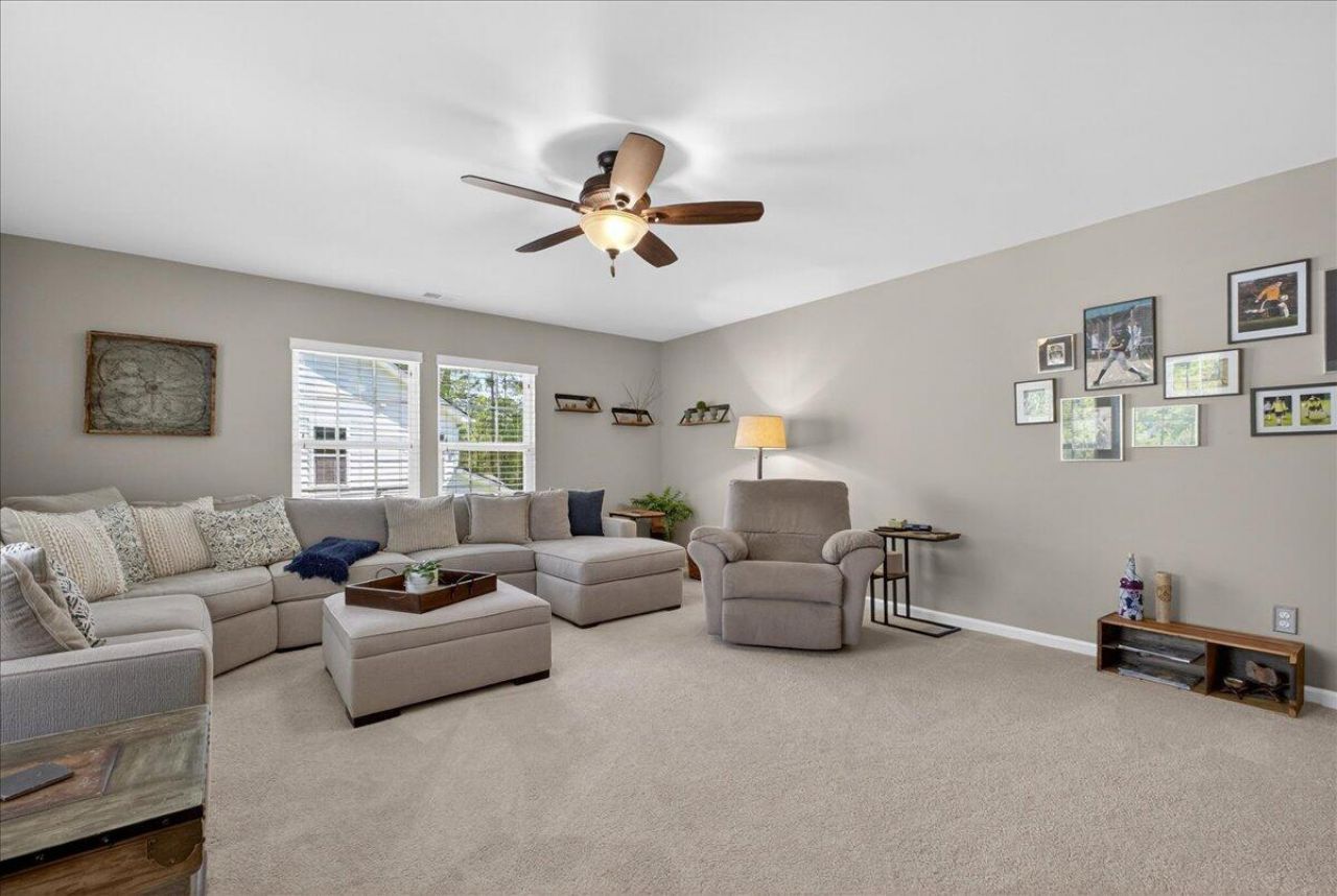 9955 Honeylocust Lane Photo 30