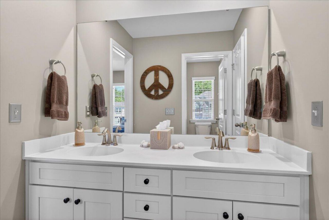 9955 Honeylocust Lane Photo 34