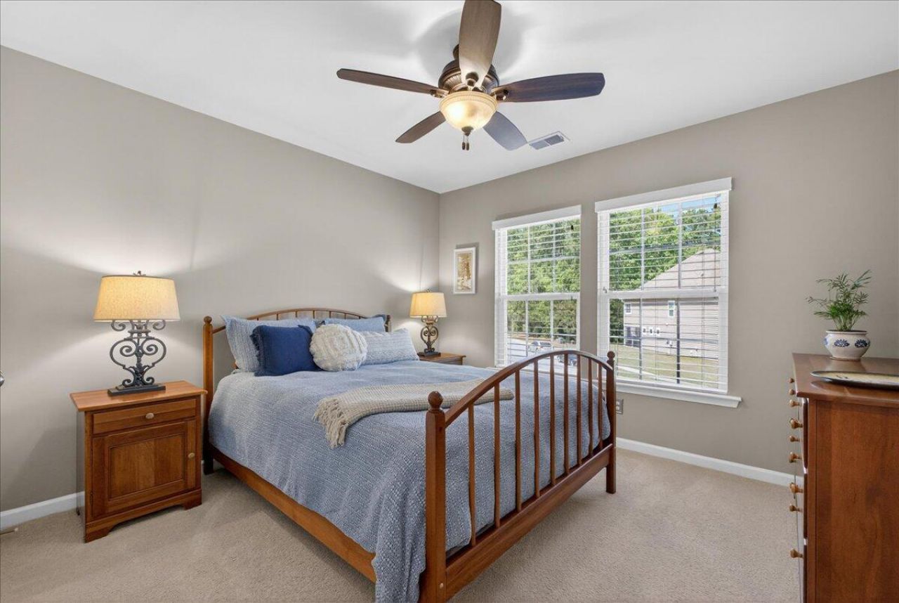 9955 Honeylocust Lane Photo 36