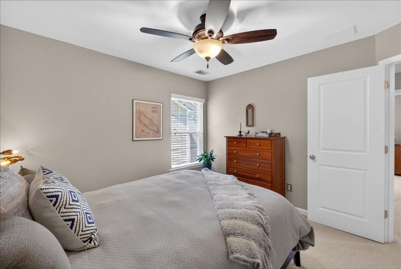 9955 Honeylocust Lane Photo 39