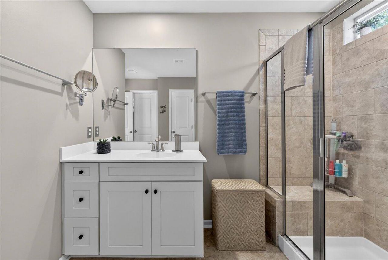 9955 Honeylocust Lane Photo 48