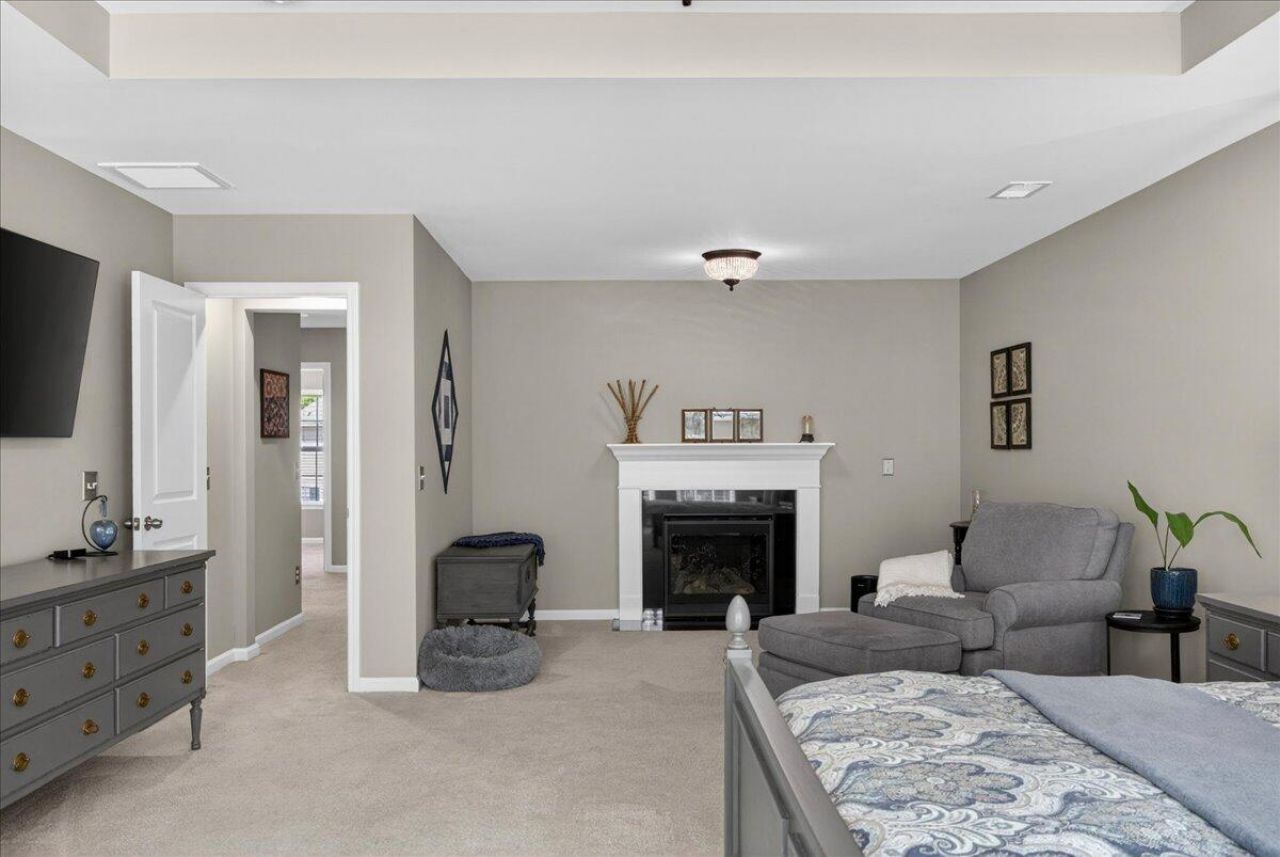 9955 Honeylocust Lane Photo 52