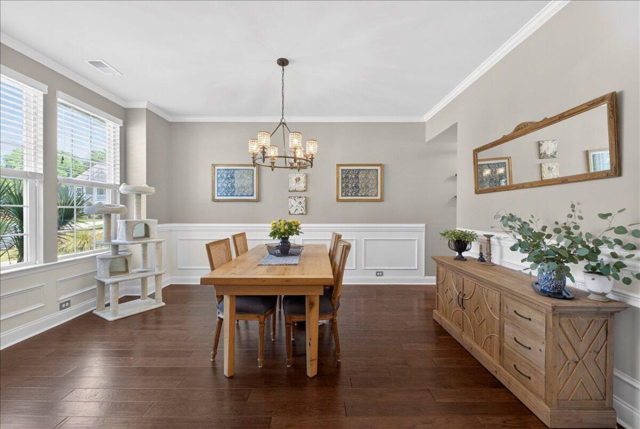 9955 Honeylocust Lane Photo 6