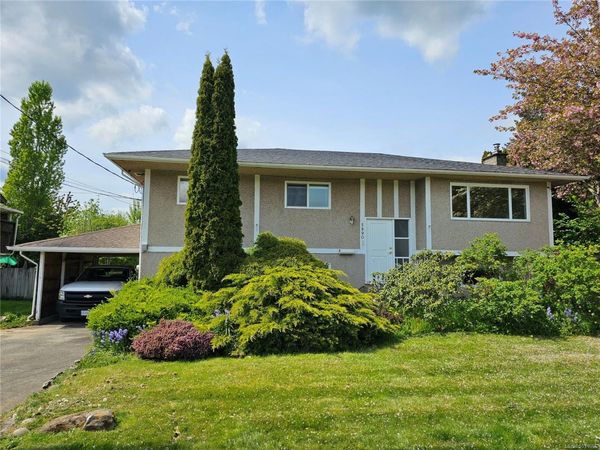 5890 CHESTERFIELD Ave , Duncan, BC V9L 3M7