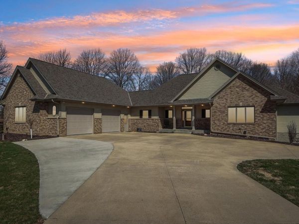 5888 Steeple LANE, West Bend, WI 53090