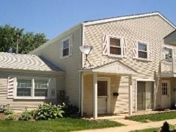 Unit B, Bartlett, IL 60103