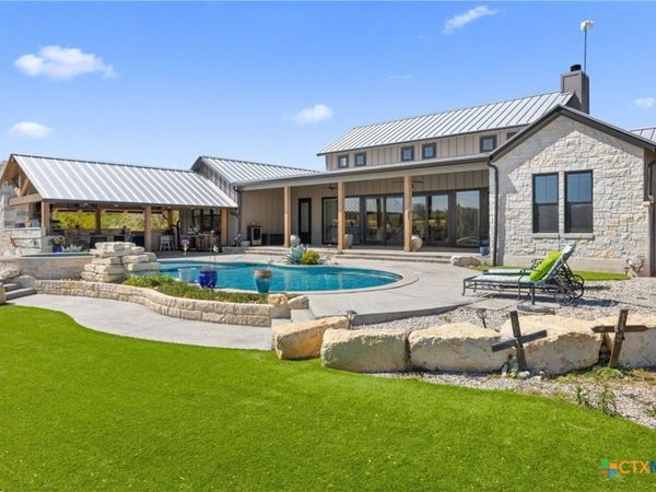 2105 Legacy Hills Drive , Johnson City, TX 78636