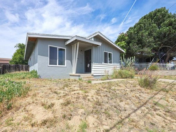 6228 Calle Pavana, San Diego, CA 92139