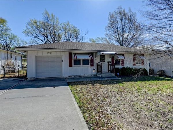 11003 Herrick Avenue, Kansas City, MO 64134