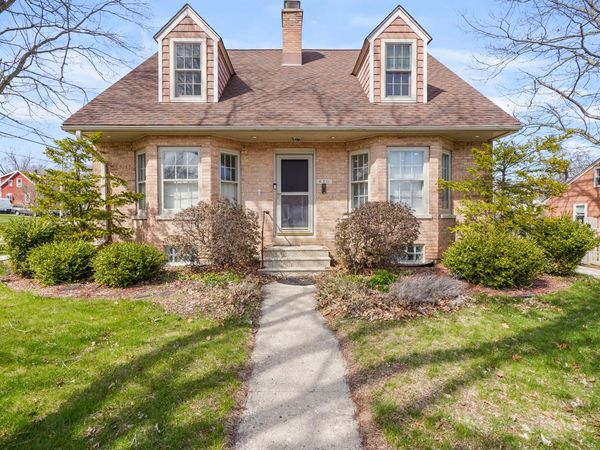 620 73rd St, Kenosha, WI 53143