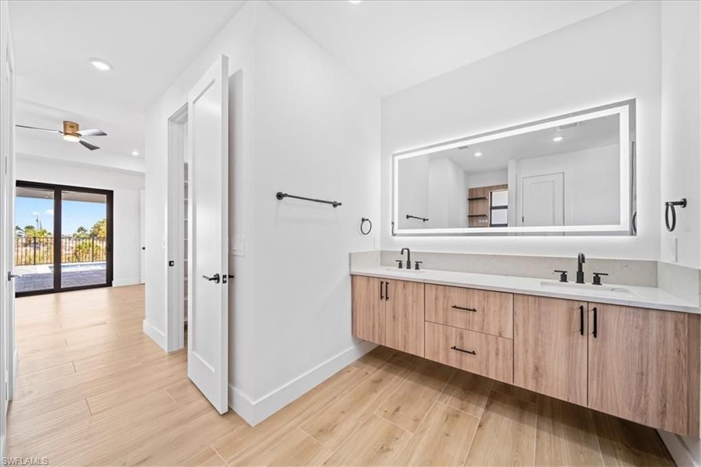 813 NW 8th Ter, Cape Coral, FL 33993 Photo