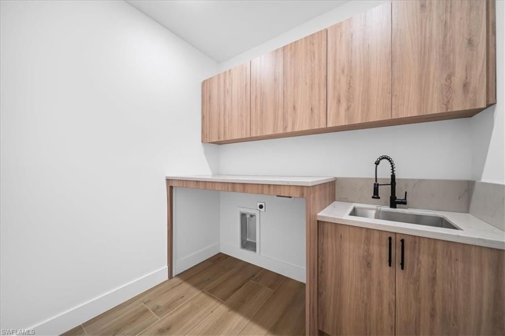 813 NW 8th Ter, Cape Coral, FL 33993 Photo