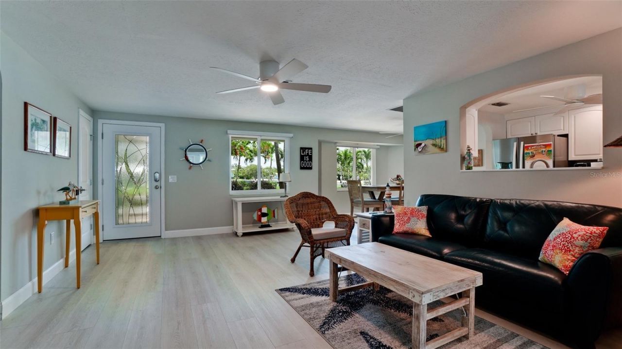 504 69th Street, Holmes Beach, FL 34217 Photo