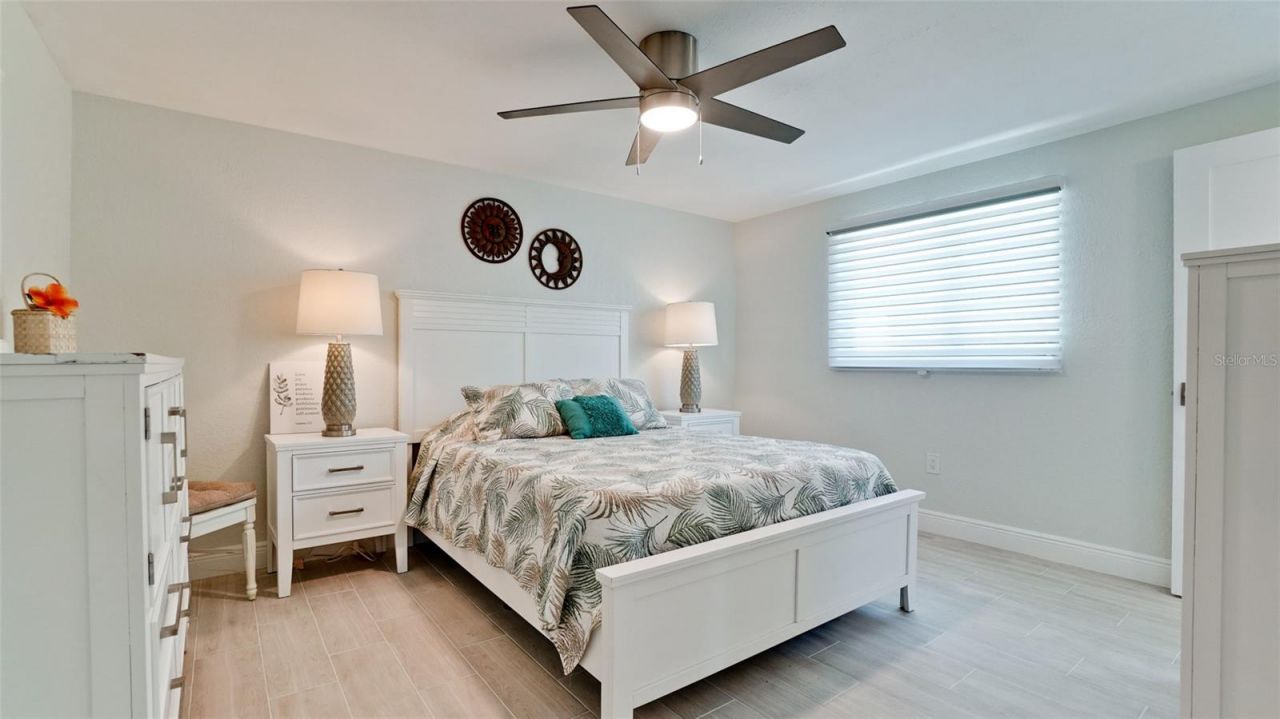 504 69th Street, Holmes Beach, FL 34217 Photo