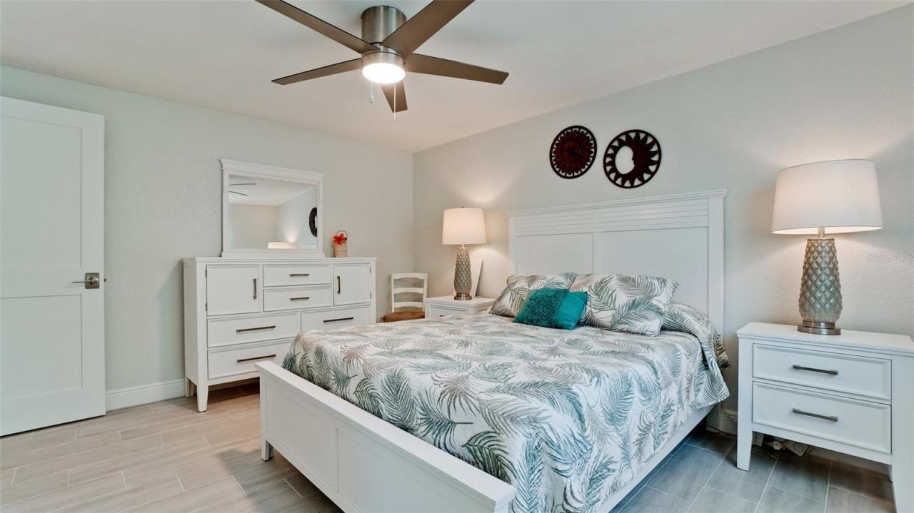 504 69th Street, Holmes Beach, FL 34217 Photo