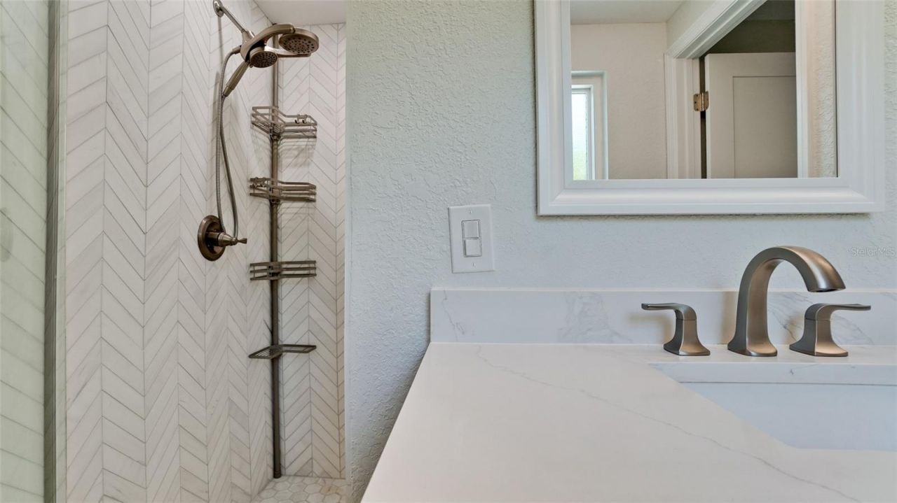 504 69th Street, Holmes Beach, FL 34217 Photo