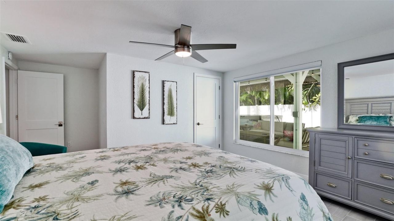 504 69th Street, Holmes Beach, FL 34217 Photo