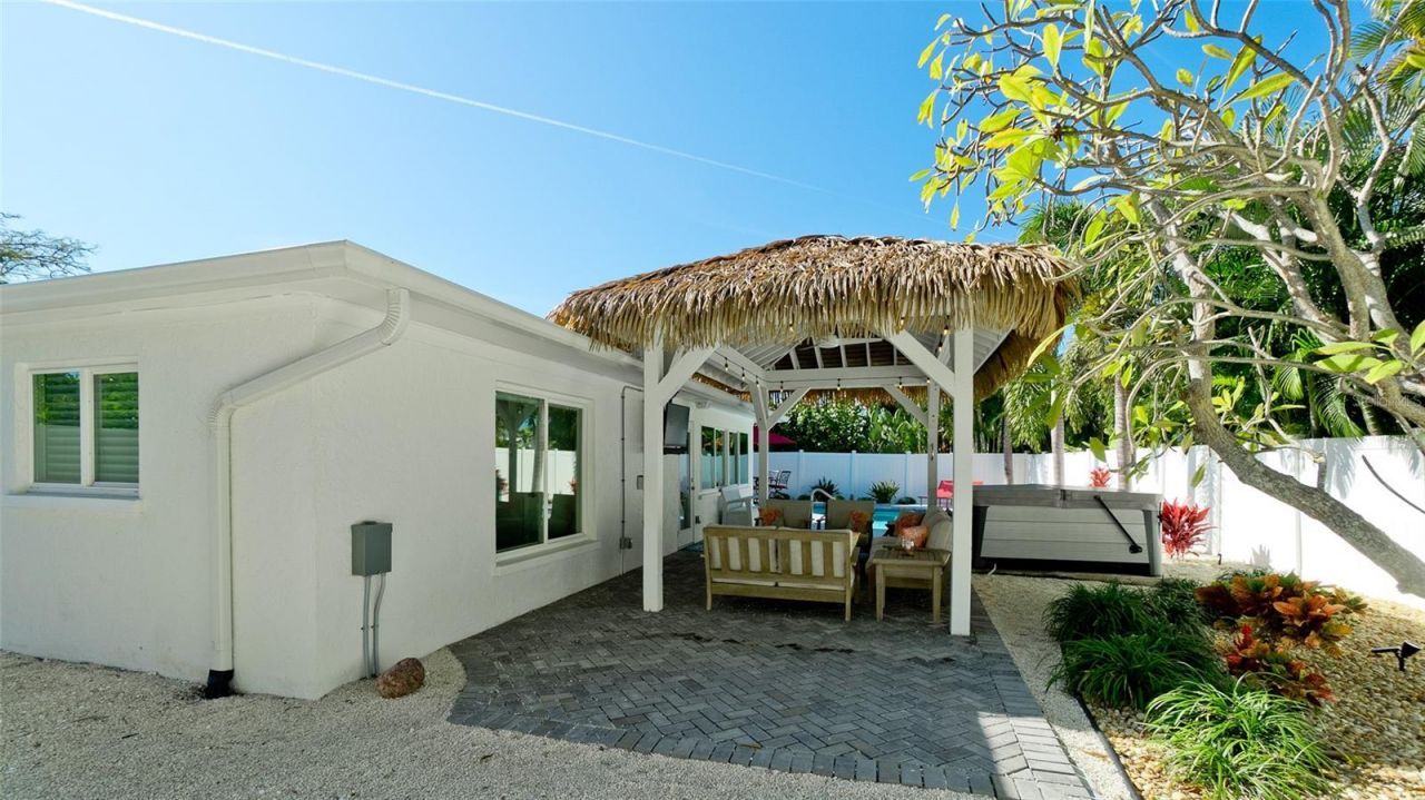 504 69th Street, Holmes Beach, FL 34217 Photo